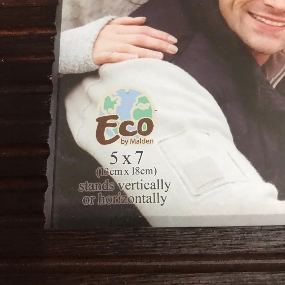 Eco by Malden 5 x 7 Wood Photo Frame NWT
Picture Photo Wood Frame Decor - Picture 7 of 11